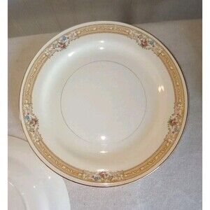 Set of 4 Vintage Homer Laughlin "Eggshell Nautilus" Dinner Plates